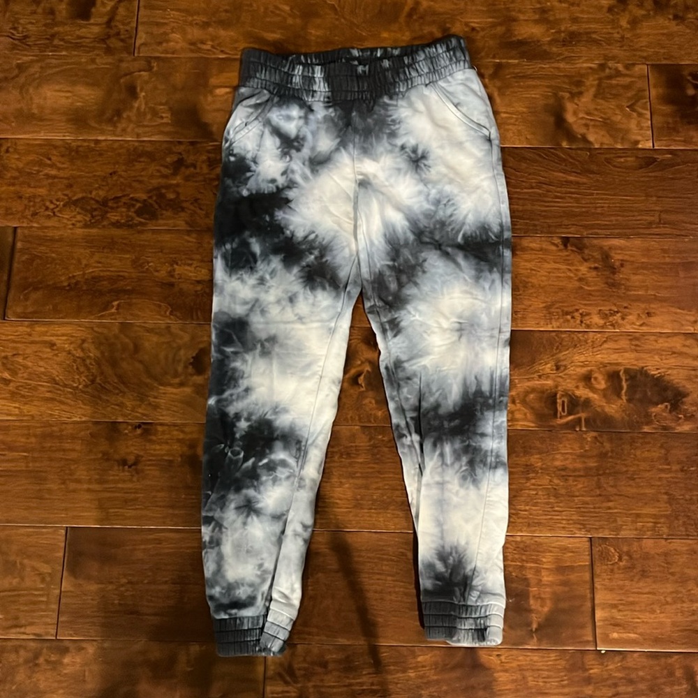 Blank and White Tye Dye Sweats